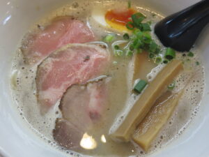 こくまろ塩ラーメン@俺のラーメン あっぱれ屋（京都府城陽市）具