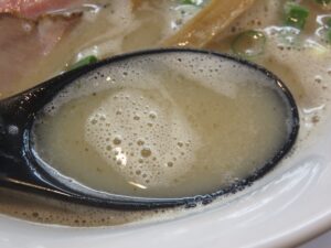 こくまろ塩ラーメン@俺のラーメン あっぱれ屋（京都府城陽市）スープ
