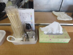ラーメン@あづまや（長崎県西海市）卓上