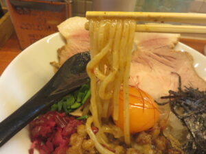 定番JUNKまぜそば@麺や JUNK FACTORY(大村駅)麺