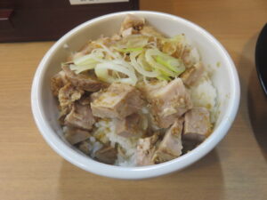 北ノ醤油ラーメン@北ノ醤油 チーホー（水道橋駅）誠意のチャーシュー丼