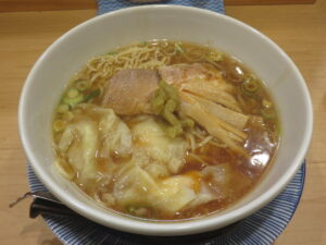 ワンタン麺@中華そば 七八屋（新高円寺駅）ビジュアル