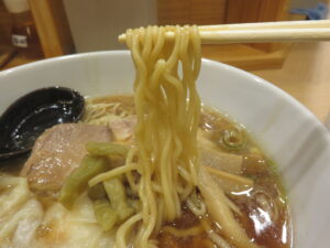 ワンタン麺@中華そば 七八屋（新高円寺駅）麺