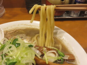 深だし煮干中華そば@深だし煮干中華そば ばつぐん（西日暮里駅）麺