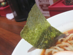鴨香る鶏醤油らーめん@麺彩RASEN（東長崎駅）具：海苔