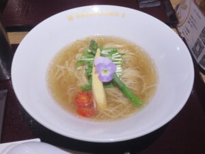 ヴィーガンゆず塩ラーメン@SHOJIN RAMEN 菜（渋谷駅）ビジュアル