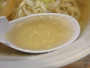 伊吹いりこと鰹のらーめん@らーめん はやぶさ（井野駅）スープ