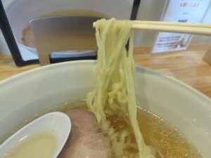 伊吹いりこと鰹のらーめん@らーめん はやぶさ（井野駅）麺