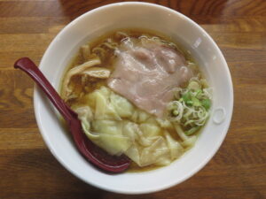 醤油ワンタン麺@中華そば たまちゃん(つくば駅)ビジュアル:トップ