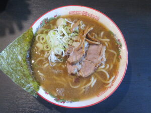 ラーメン（1玉）@麺舗十六 足立江北店（江北駅）ビジュアル：トップ