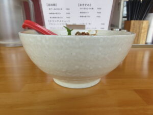 担々麺@麺屋 誉（埼玉県川越市）ビジュアル：サイド