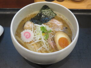 塩らぁめん（並）@麺屋 藤（徳島県那賀郡）ビジュアル