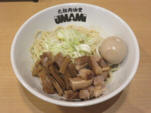 油そば@元祖肉油堂 UMAMI 下北沢店（下北沢駅）ビジュアル