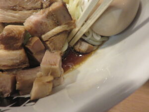 油そば@元祖肉油堂 UMAMI 下北沢店（下北沢駅）タレ