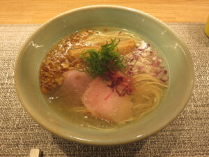 塩らぁ麺@RAMEN-YA SORA（三鷹駅）ビジュアル