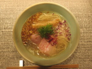 塩らぁ麺@RAMEN-YA SORA（三鷹駅）ビジュアル：トップ