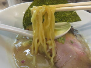 かくい味噌ラーメン@伊達商店 淡路町店（淡路町駅）麺