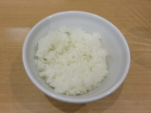 煮干しラーメン(醤油)@ラーメンスタンド 鴨居店(鴨居駅)ライス