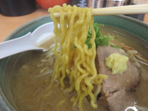 味噌らーめん@麺屋 彩未(美園駅)麺