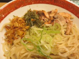 油そば(大盛)@麺屋 籠谷(中野新橋駅)具
