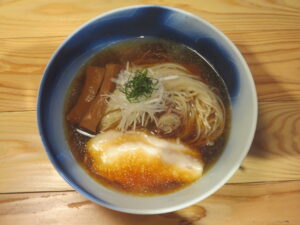冷やしらぁめん(醤油)@ramen case-K(習志野駅)ビジュアル:トップ