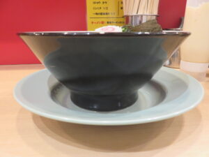 ラーメン（並）@ラーメン あざぶ家（六本木駅）ビジュアル：サイド