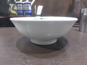 醤油らーめん@食堂 はせ川 東京ラーメンストリート店(東京駅)ビジュアル:サイド