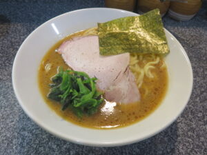 らーめん@濃厚豚骨醤油らーめん 七転び八起き(西日暮里駅)ビジュアル