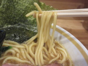 ラーメン@Ramen house メリー(埼玉県深谷市)麺