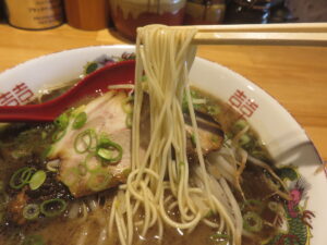 らーめん黒@水田商店(愛媛県伊予郡)麺