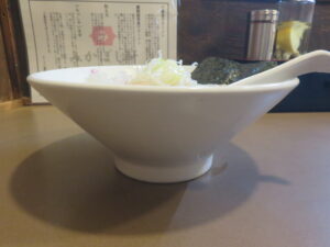丁寧煮干ラーメン@ラーメン専門 みかぼし軒(大森駅)ビジュアル:サイド