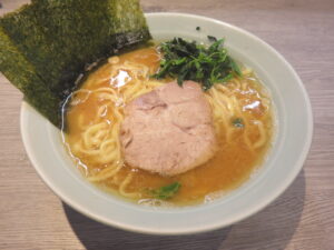 ラーメン並@林家（反町駅）ビジュアル