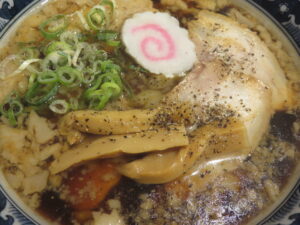濃厚醤油らーめん（モチブト麺）@らーめん いけ田（本郷三丁目駅）具