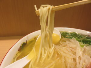 塩中華そば@ROKUBO TOKYO（西早稲田駅）麺