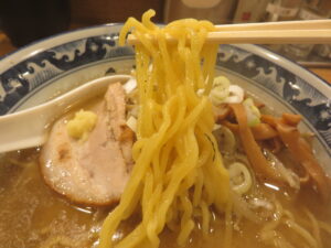 味そらぁめん（並盛）@らぁめん 千寿 御徒町店（上野御徒町駅）麺