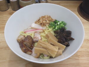 汁なし中華(1玉)@麺と丼の店 からたち(千歳烏山駅)ビジュアル
