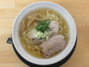 佐野ラーメン@青竹手打ち佐野ラーメン 晴れる屋(栃木県佐野市)ビジュアル:トップ
